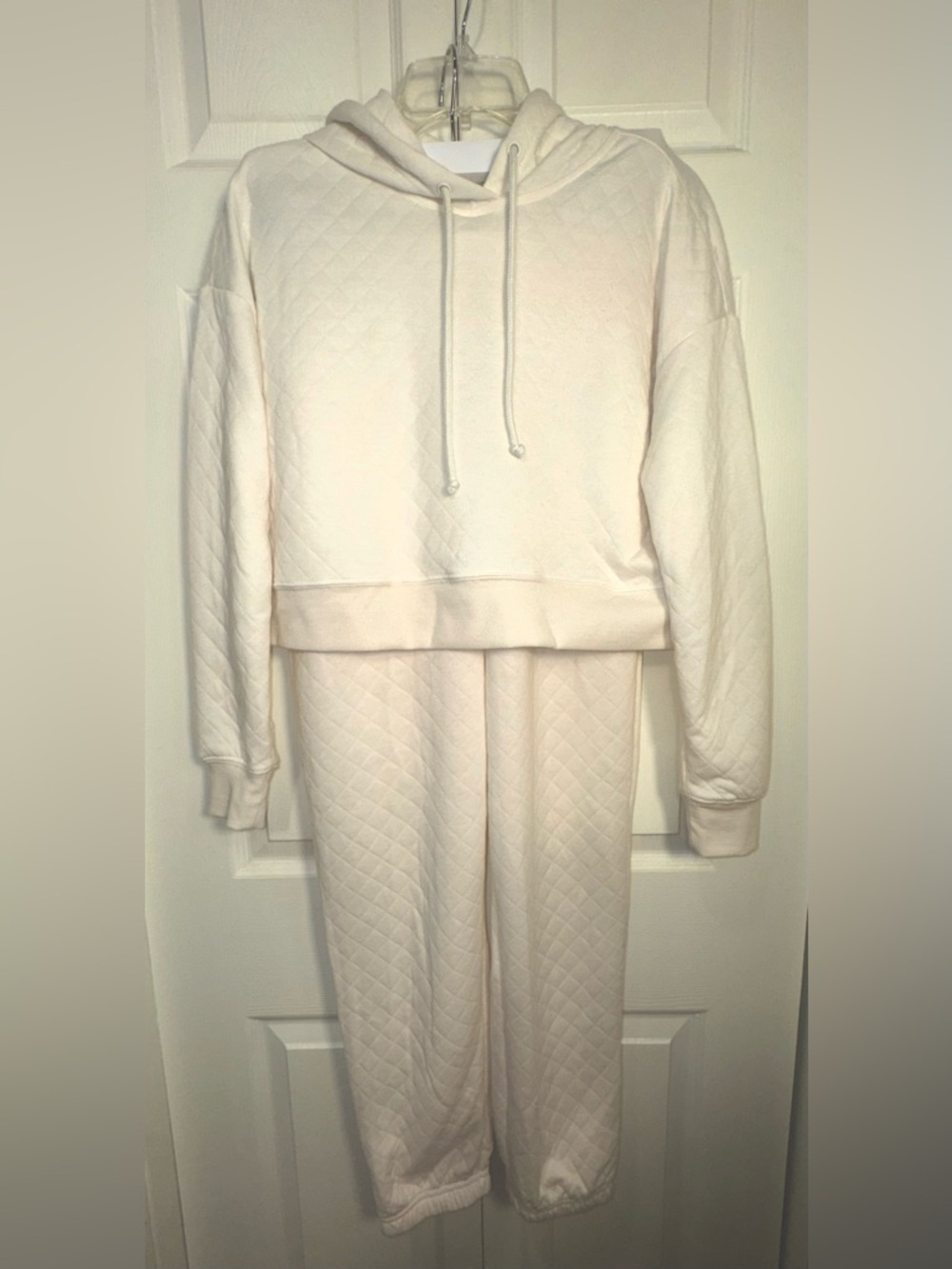 No Comment Quilted Lounge Set Ivory Gardenia Hoodie Jogger Set M NWT